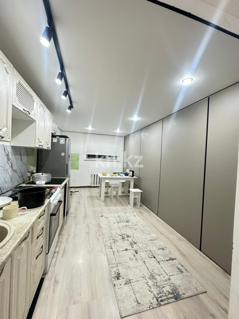 Продажа 6-комнатного дома, 280 м², ул. Жакана Смакова, дом  64 - Продажа домов и коттеджей в Караганде без посредников фото 9 из 10