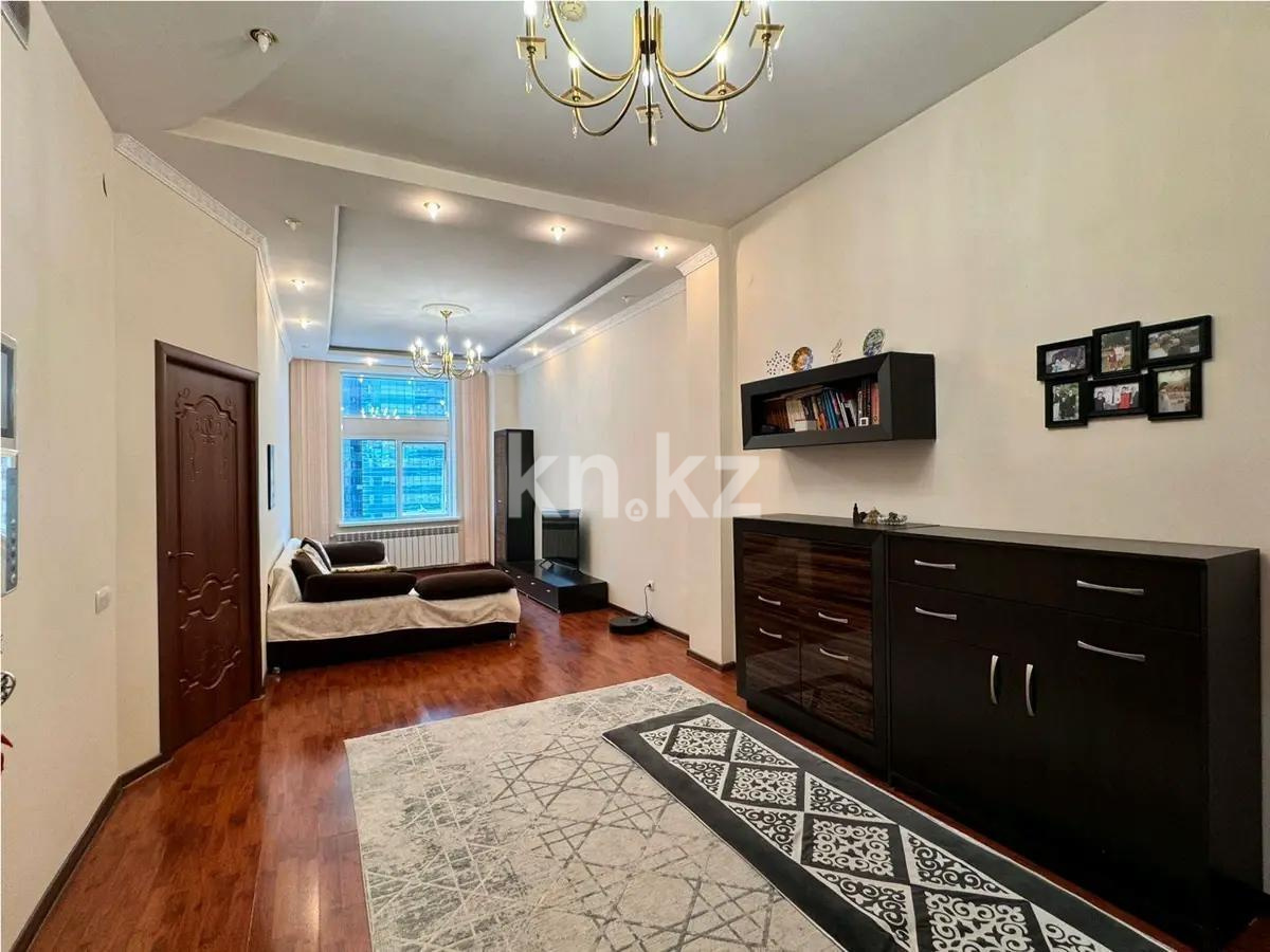 Продажа 2-комнатной квартиры, 70 м², ул. Кунаева, дом  12/1 в Астане