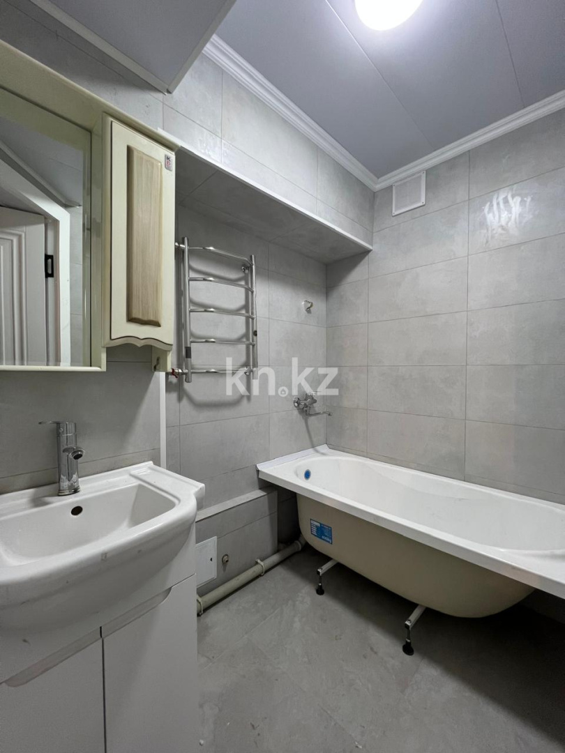 Продажа 3-комнатной квартиры, 63 м², ул. Бокейханова - Продажа  трехкомнатных квартир в Алматы фото 4 из 9