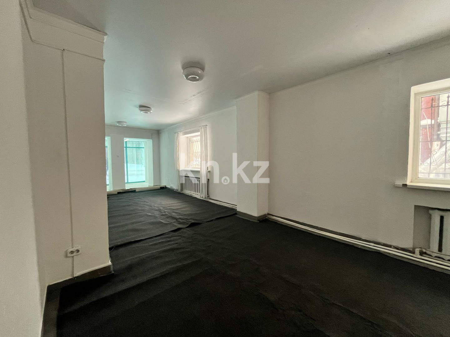 Продажа помещения, 137 м² - Продажа офисных и торговых помещений в Караганде с фото - страница 2 фото 1 из 14