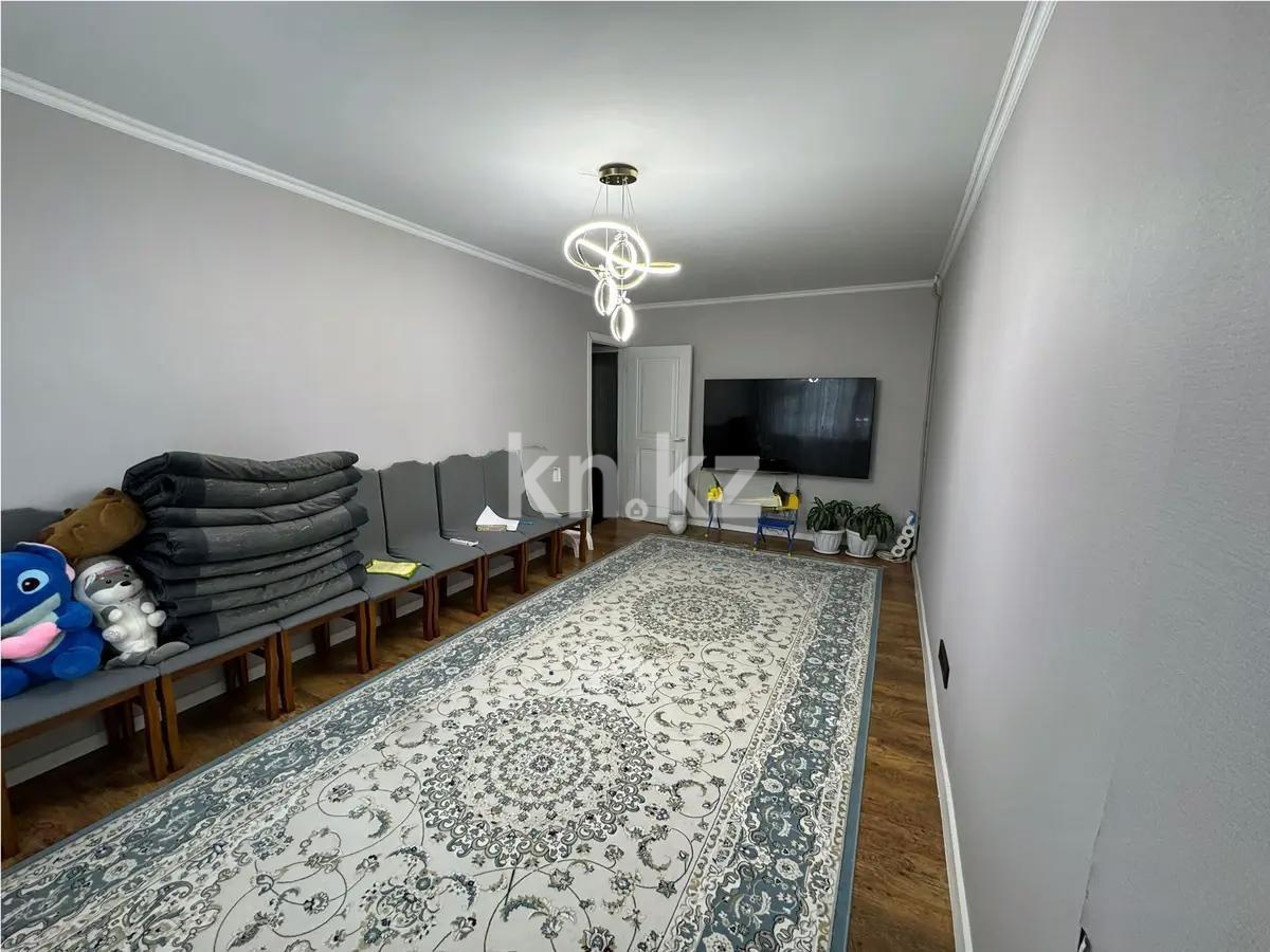Продажа 3-комнатной квартиры, 62 м², мкр-н 11, дом  11 - Продажа квартир в Алматы фото 1 из 5