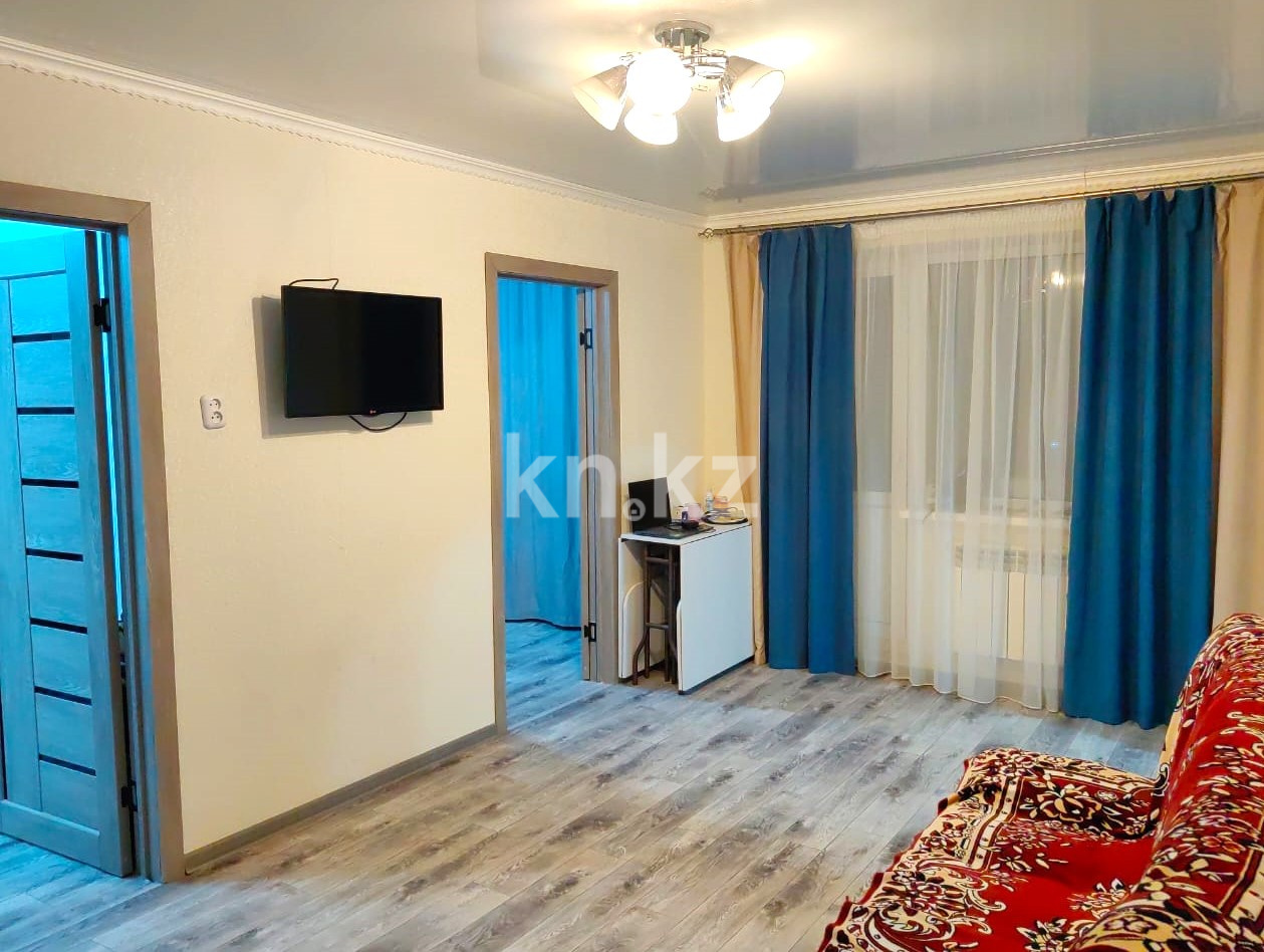 Продажа 3-комнатной квартиры, 47 м², 3 микрорайон - Продажа  трехкомнатных квартир в Абае фото 1 из 8
