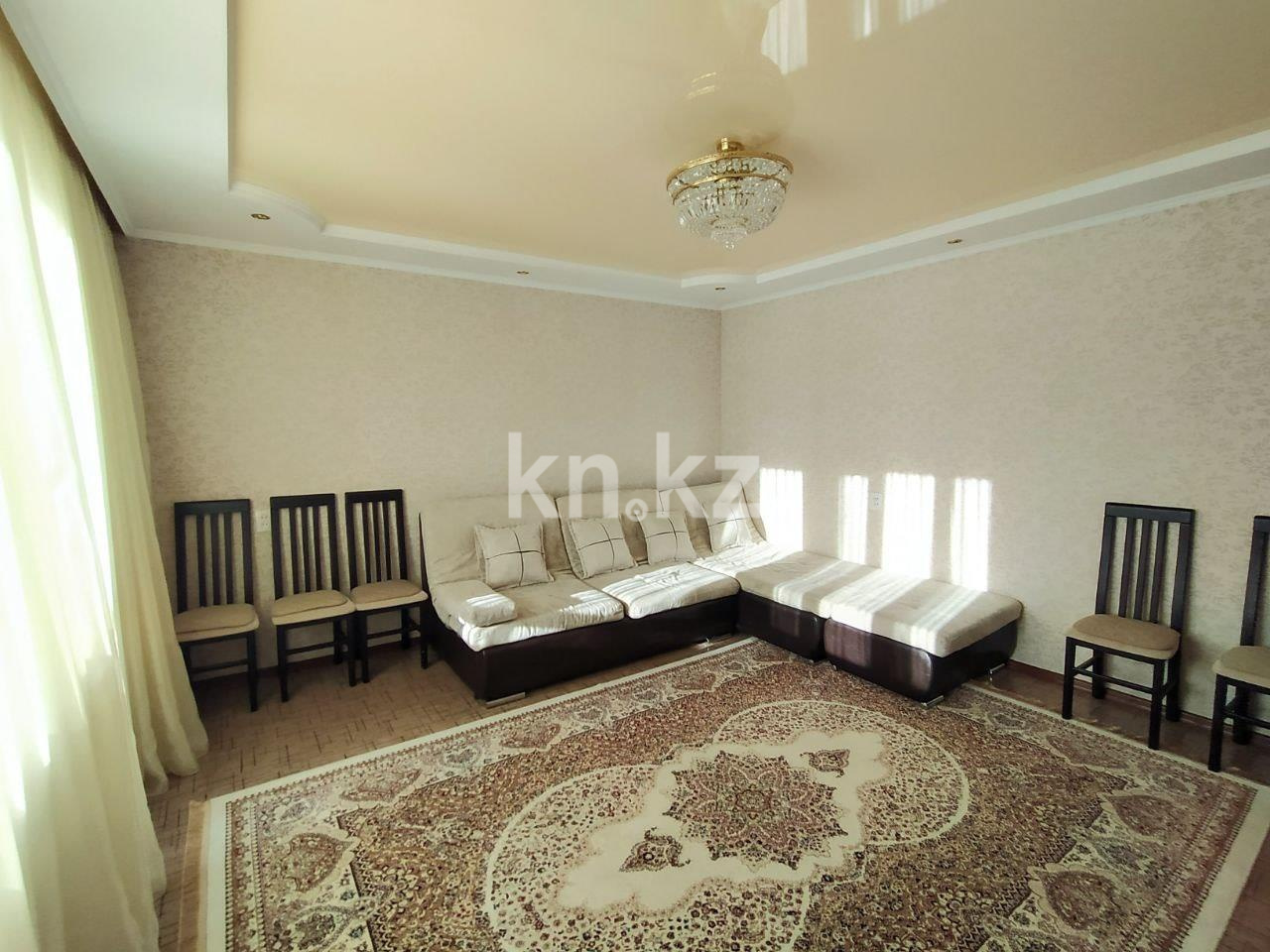 Продажа 3-комнатной квартиры, 64 м², мкр-н Гульдер-1 - Продажа квартир в Караганде фото 1 из 17