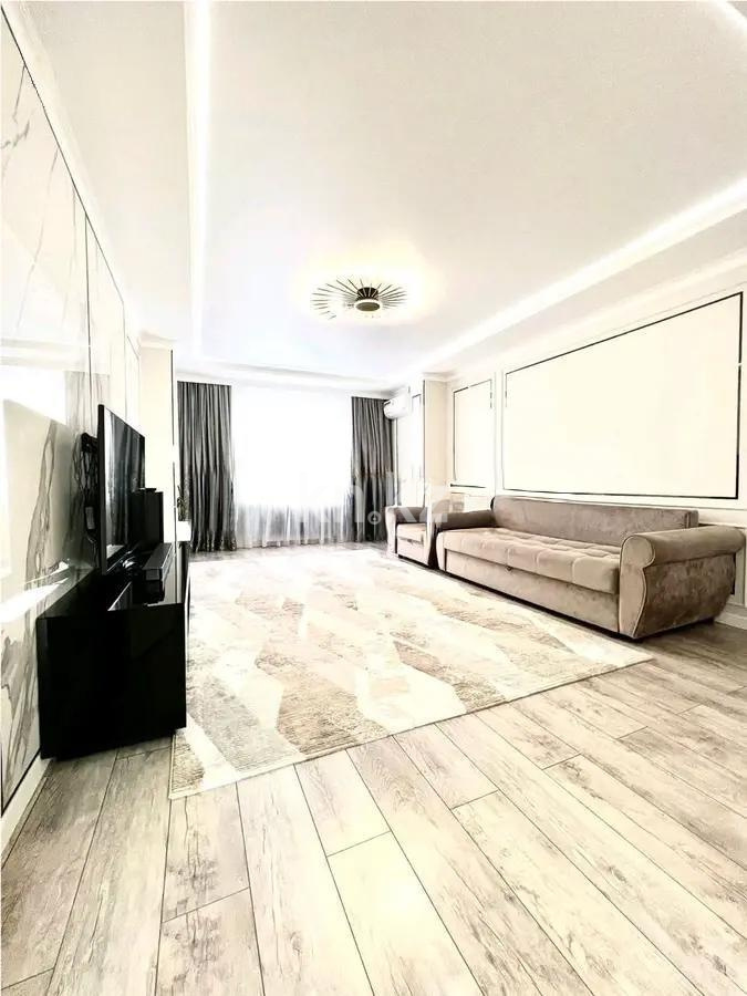 Продажа 3-комнатной квартиры, 95 м², пр. Кошкарбаева, дом  48 - Продажа квартир в новостройках Астаны с фото фото 1 из 6
