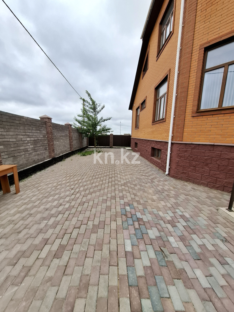 Аренда дома, 400 м² в Караганде