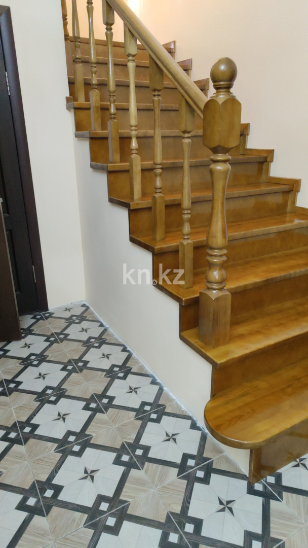 Продажа 7-комнатного дома, 280 м² - Недвижимость в Актобе фото 1 из 3