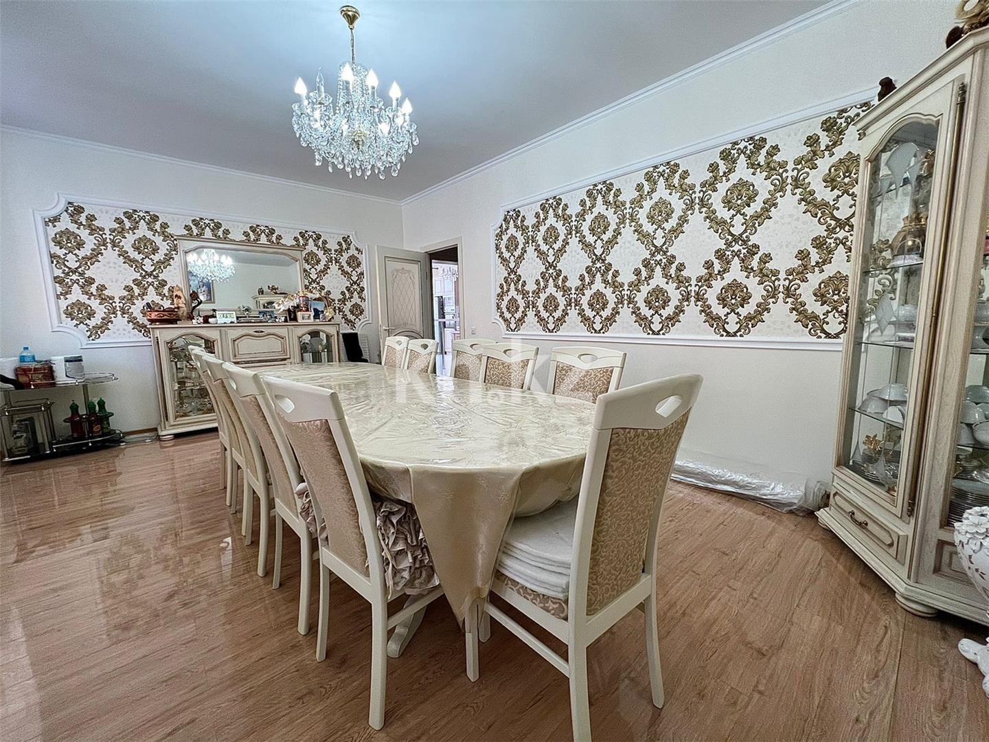 Продажа 4-комнатной квартиры, 202 м², ул. Таттимбета - Продажа квартир в Караганде с фото фото 8 из 21