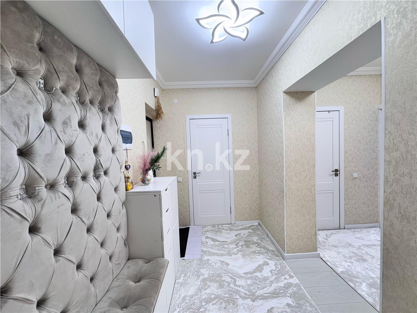 Продажа 2-комнатной квартиры, 65 м², ул. Байтурсынова в Астане - фото 6