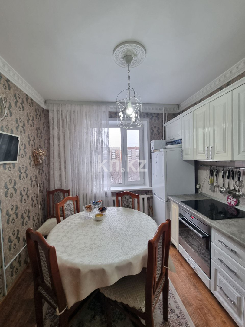 Продажа 3-комнатной квартиры, 64 м², мкр-н Гульдер-1, дом  4 в Караганде - фото 10