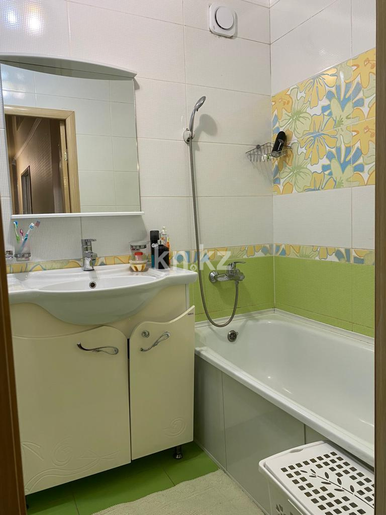 Продажа 3-комнатной квартиры, 61 м², мкр-н Восток-1 в Караганде - фото 7