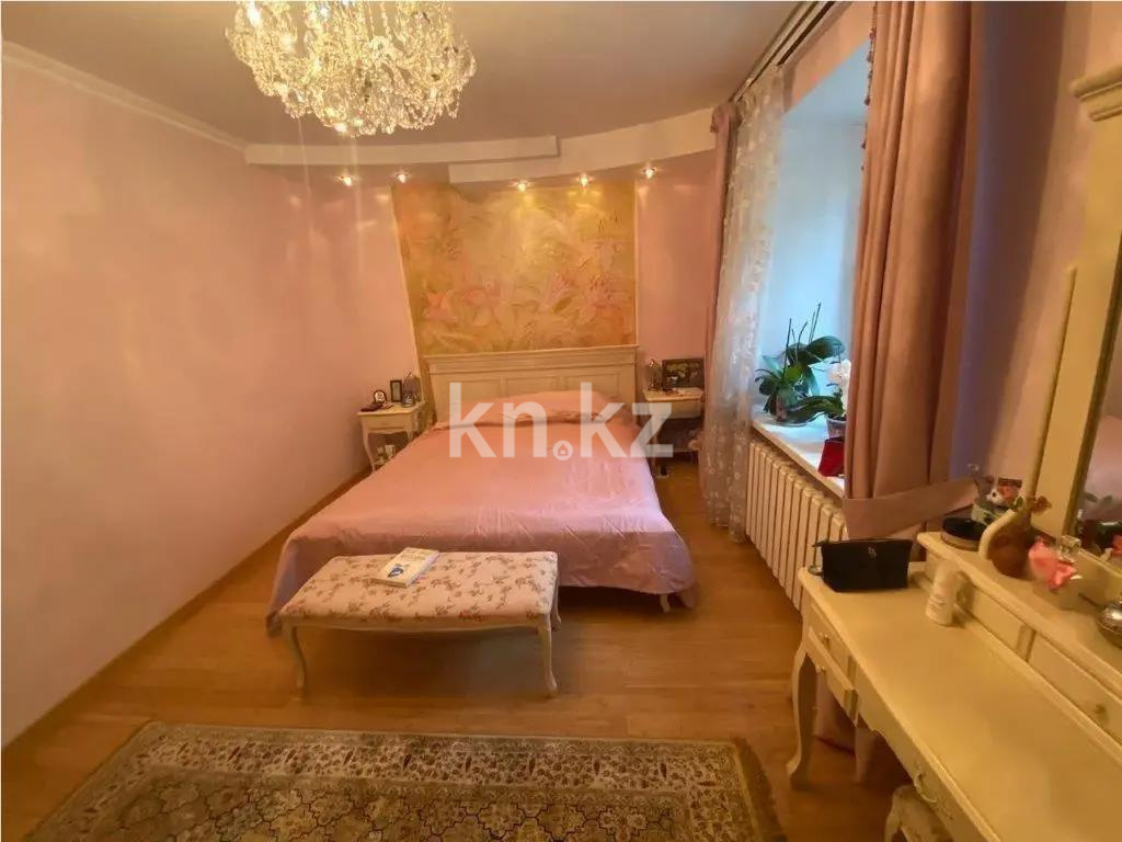 Продажа 3-комнатной квартиры, 100.5 м², ул. Валиханова, дом  9/2 - Продажа квартир в Астане фото 1 из 3