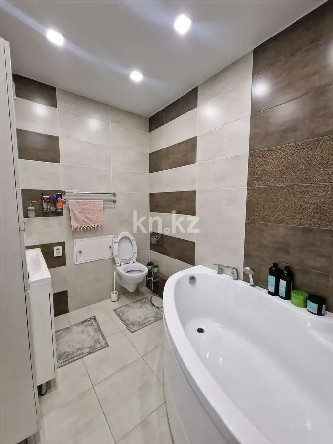 Продажа 3-комнатной квартиры, 80 м², пр. Республики, дом  42 - Продажа  трехкомнатных квартир в Караганде фото 5 из 6