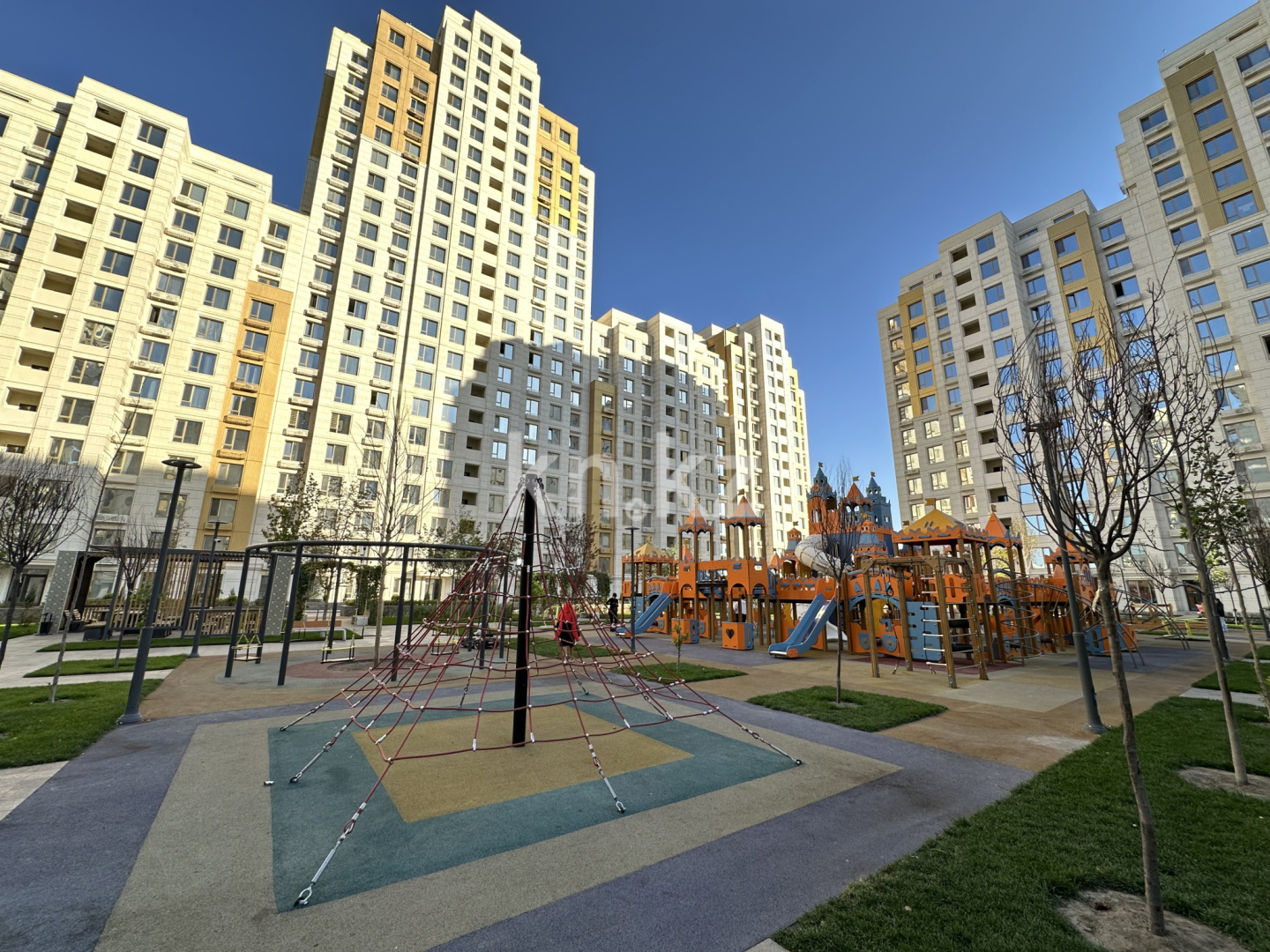 Продажа 2-комнатной квартиры, 51 м², пр. Байдибек би, дом  127/7 - Продажа квартир в Шымкенте фото 1 из 14