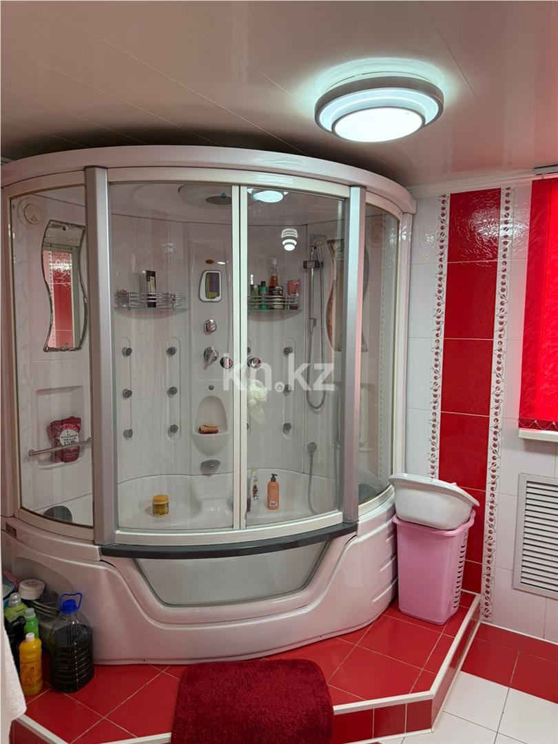 Продажа 7-комнатного дома, 307 м², пер. Капчагайский - Продажа домов, коттеджей в Караганде с фото фото 15 из 20