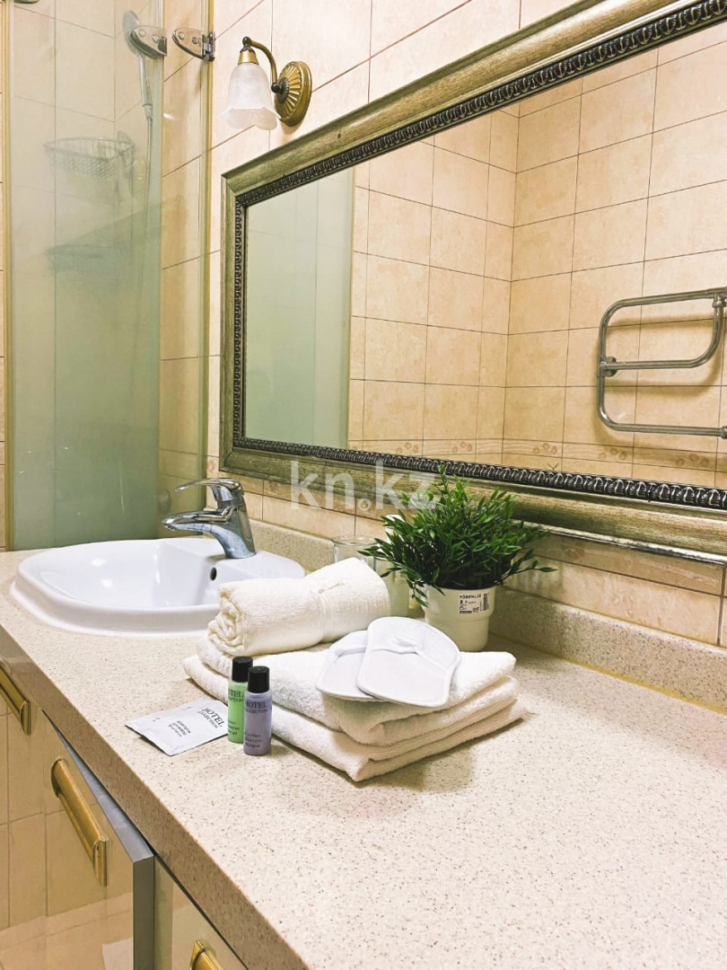 Аренда 3-комнатной квартиры посуточно, 130 м², ул. Кунаева, дом  35/1 - Аренда квартир посуточно в Астане с фото фото 18 из 37