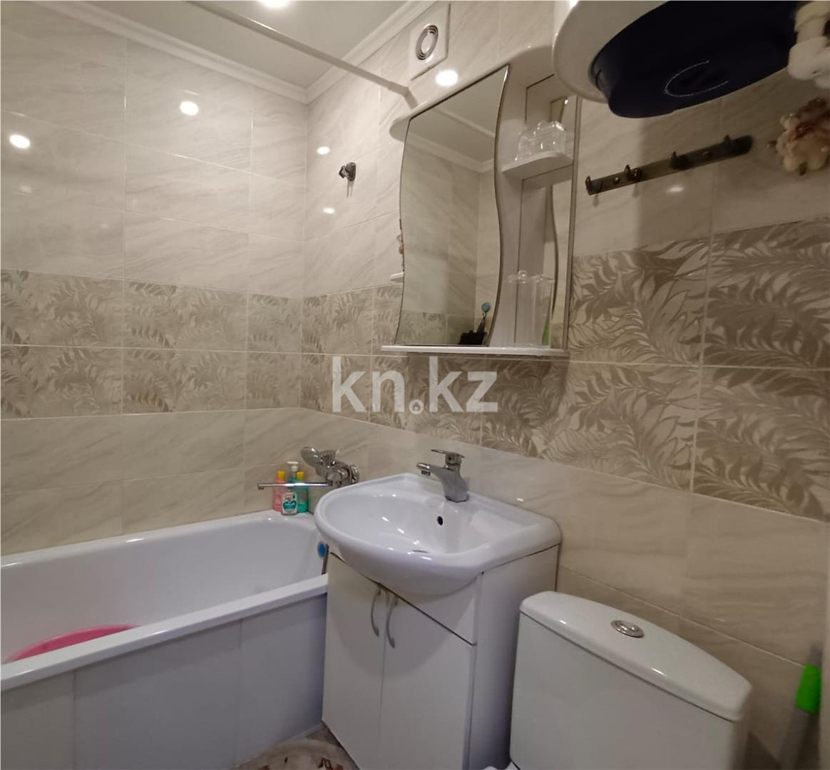 Продажа 2-комнатной квартиры, 42 м², ул. Зелинского - Продажа квартир в Караганде фото 14 из 19