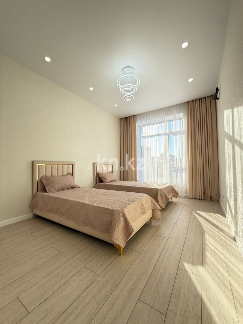 Продажа 4-комнатной квартиры, 92.5 м² в Астане - фото 8