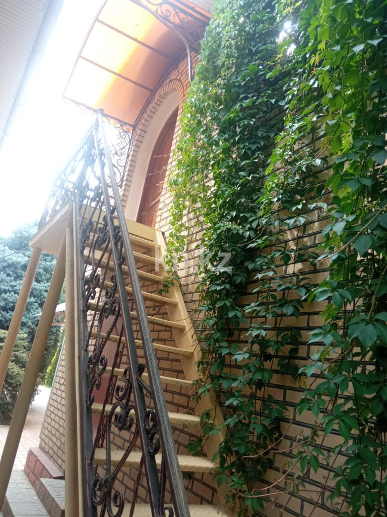 Продажа 7-комнатного дома, 300 м², Попова, дом  58 - Продажа домов, коттеджей в Казахстане фото 8 из 28