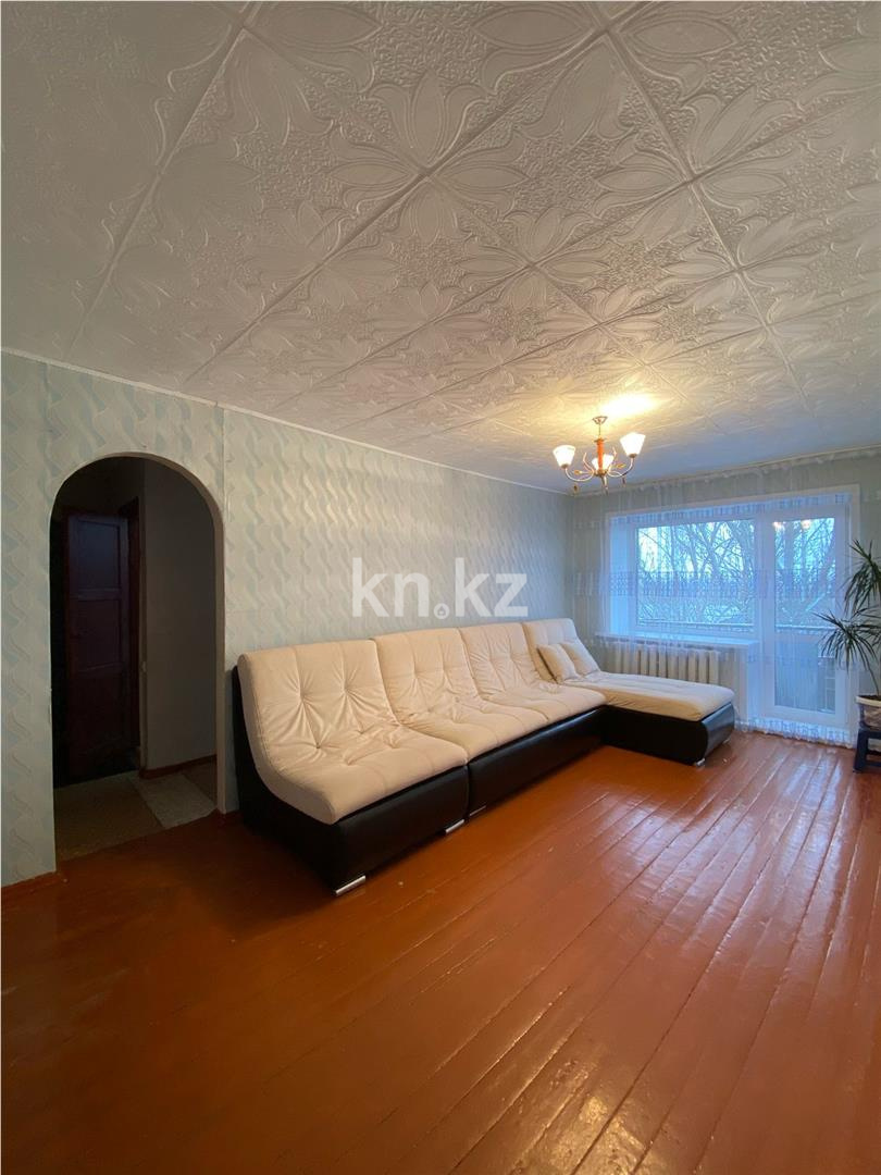 Продажа 3-комнатной квартиры, 55 м², мкр-н 12 - Продажа  трехкомнатных квартир в Караганде с фото фото 1 из 12