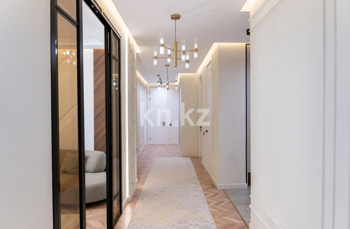 Продажа 4-комнатной квартиры, 140 м², пр. Мангилик Ел, дом  36 в Астане - фото 6