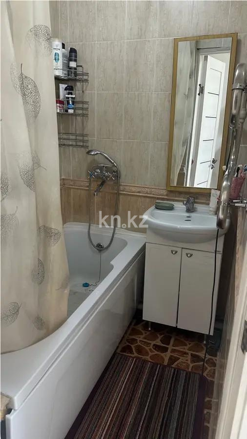 Продажа 3-комнатной квартиры, 60 м², мкр-н Айнабулак-3, дом  122 в Алматы - фото 6