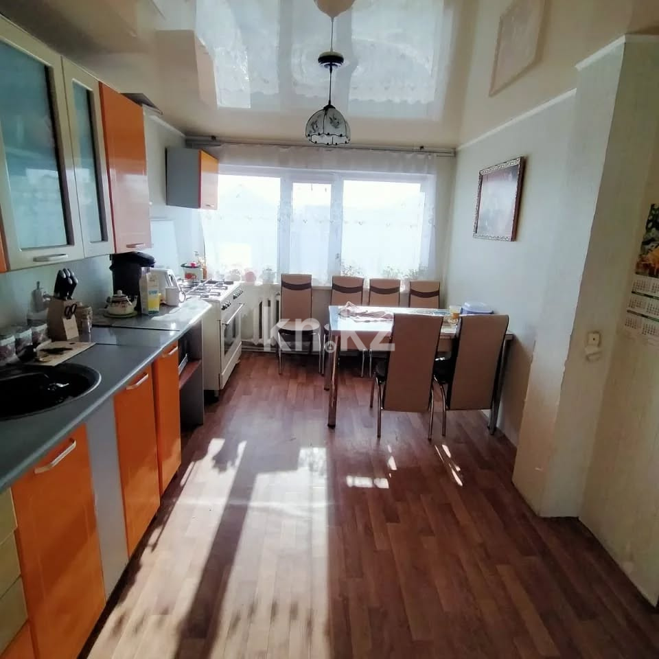 Продажа 4-комнатного дома, 82 м², ул. Молдагуловой, дом  51 - Продажа домов и коттеджей в Караганде без посредников фото 9 из 11