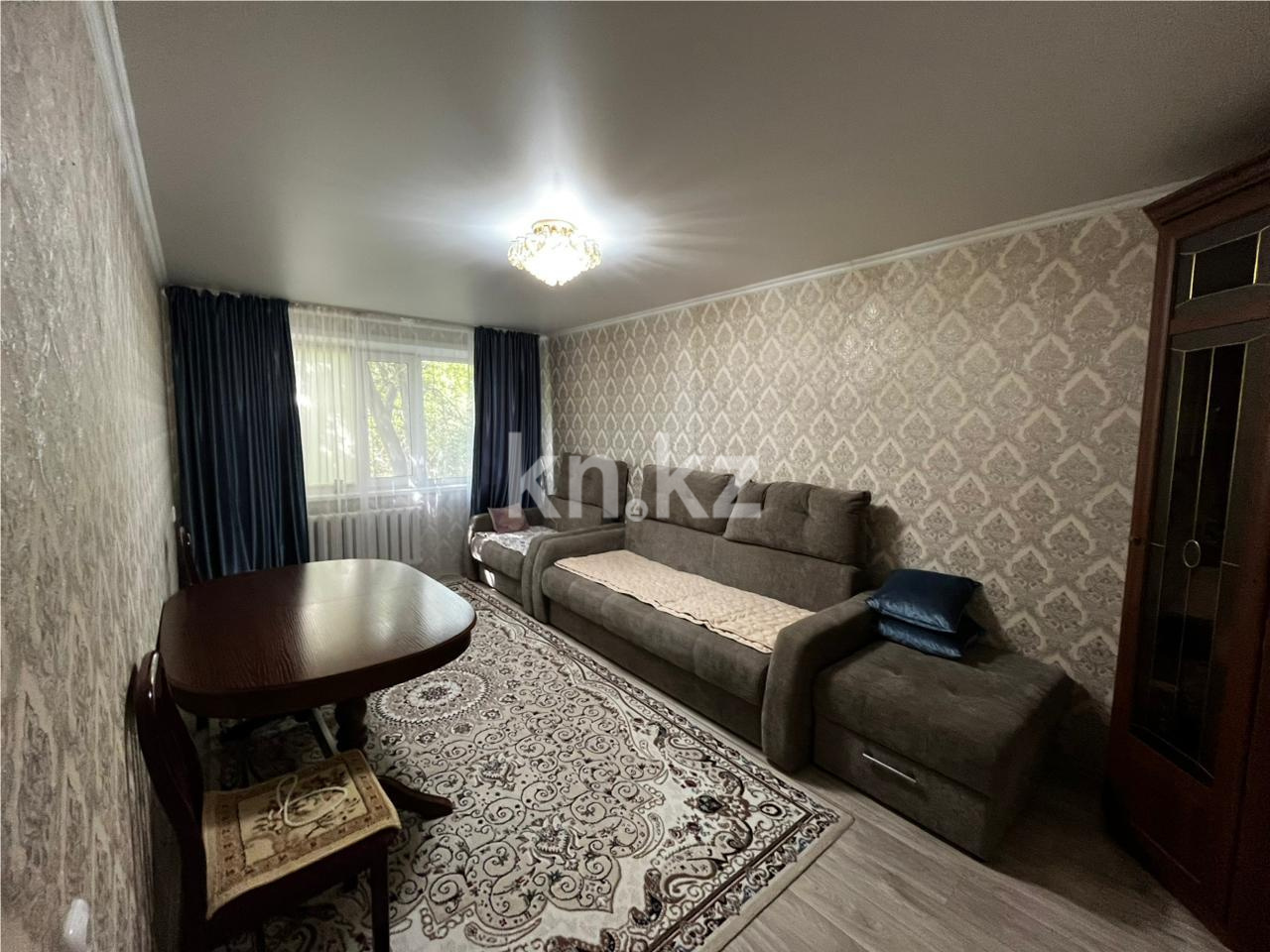 Продажа 3-комнатной квартиры, 63 м², мкр-н 15, дом  16 - Продажа  трехкомнатных квартир в Караганде фото 1 из 6