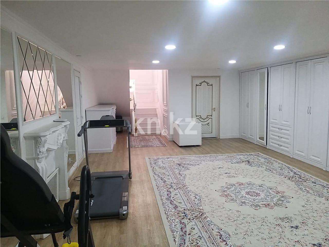 Продажа 5-комнатного дома, 520 м², ул. Муканова - Продажа домов и коттеджей в Караганде фото 42 из 51