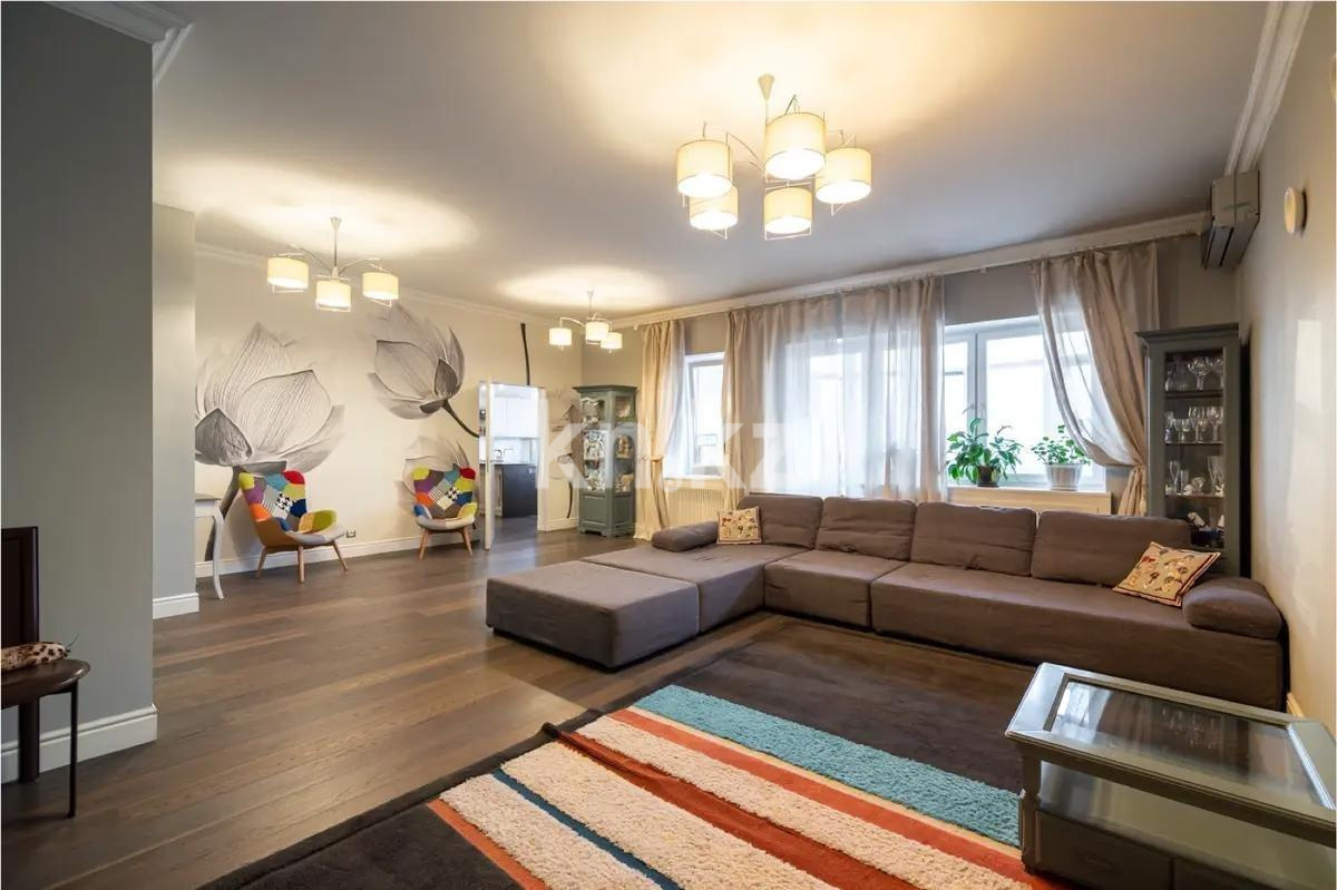 Продажа 8-комнатной квартиры, 340 м², ул. Каратаева, дом  38а в Алматы
