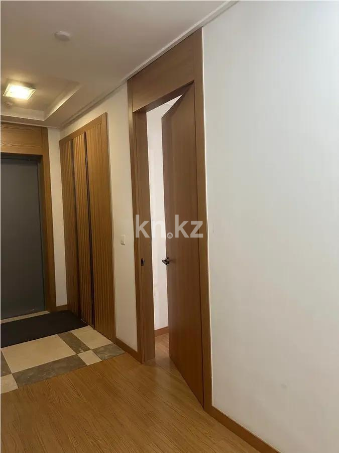Продажа 3-комнатной квартиры, 96 м², пр. Кошкарбаева, дом  10/1 в Астане - фото 4
