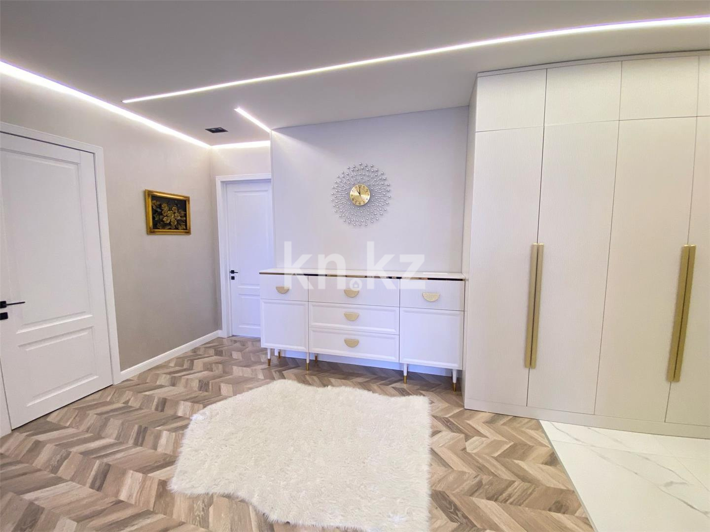 Продажа 3-комнатной квартиры, 102.4 м², пр. Кабанбай батыра в Астане - фото 8