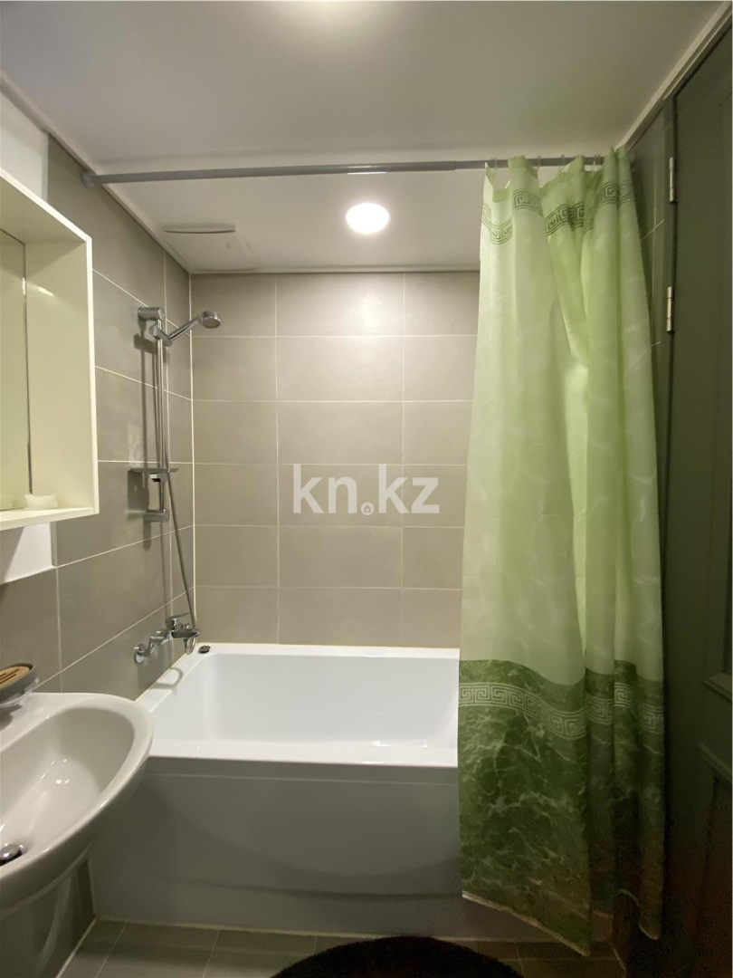 Продажа 3-комнатной квартиры, 90 м², ул. Бухар жырау в Астане - фото 14