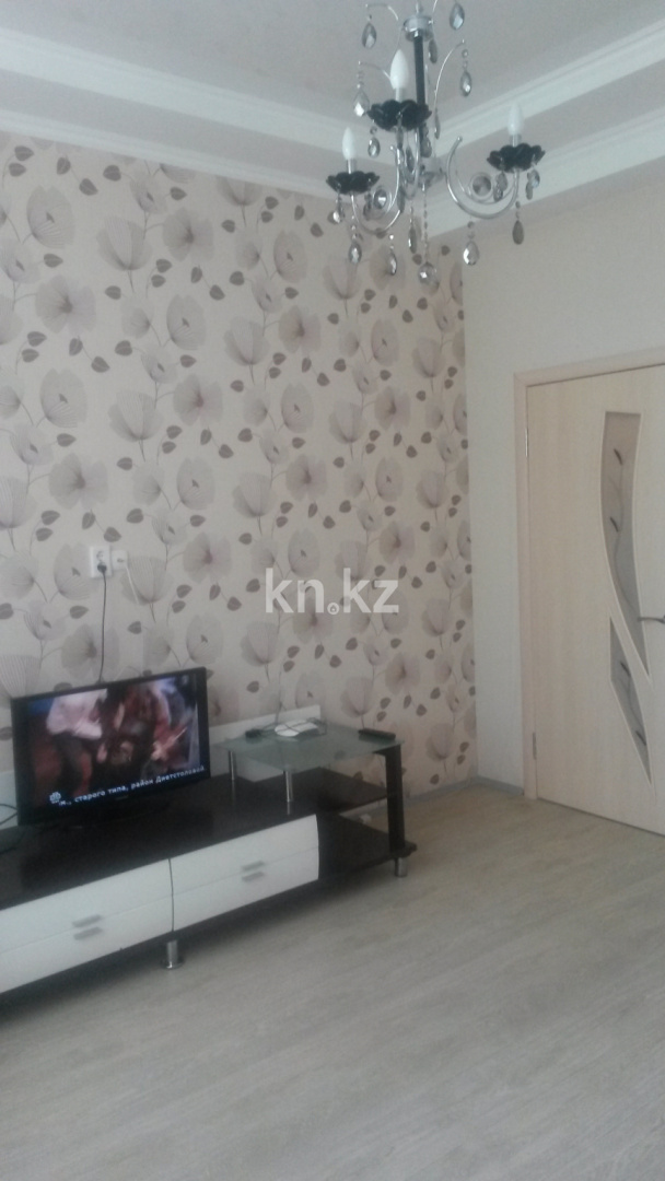Продажа 2-комнатной квартиры, 43.7 м², ул. Жамбыла, дом  113 - Продажа  двухкомнатных квартир в Караганде без посредников фото 1 из 7