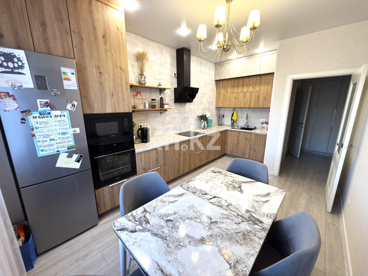 Продажа 3-комнатной квартиры, 87 м², пр. Шахтеров, дом  46/1 - Продажа квартир в Караганде фото 1 из 32