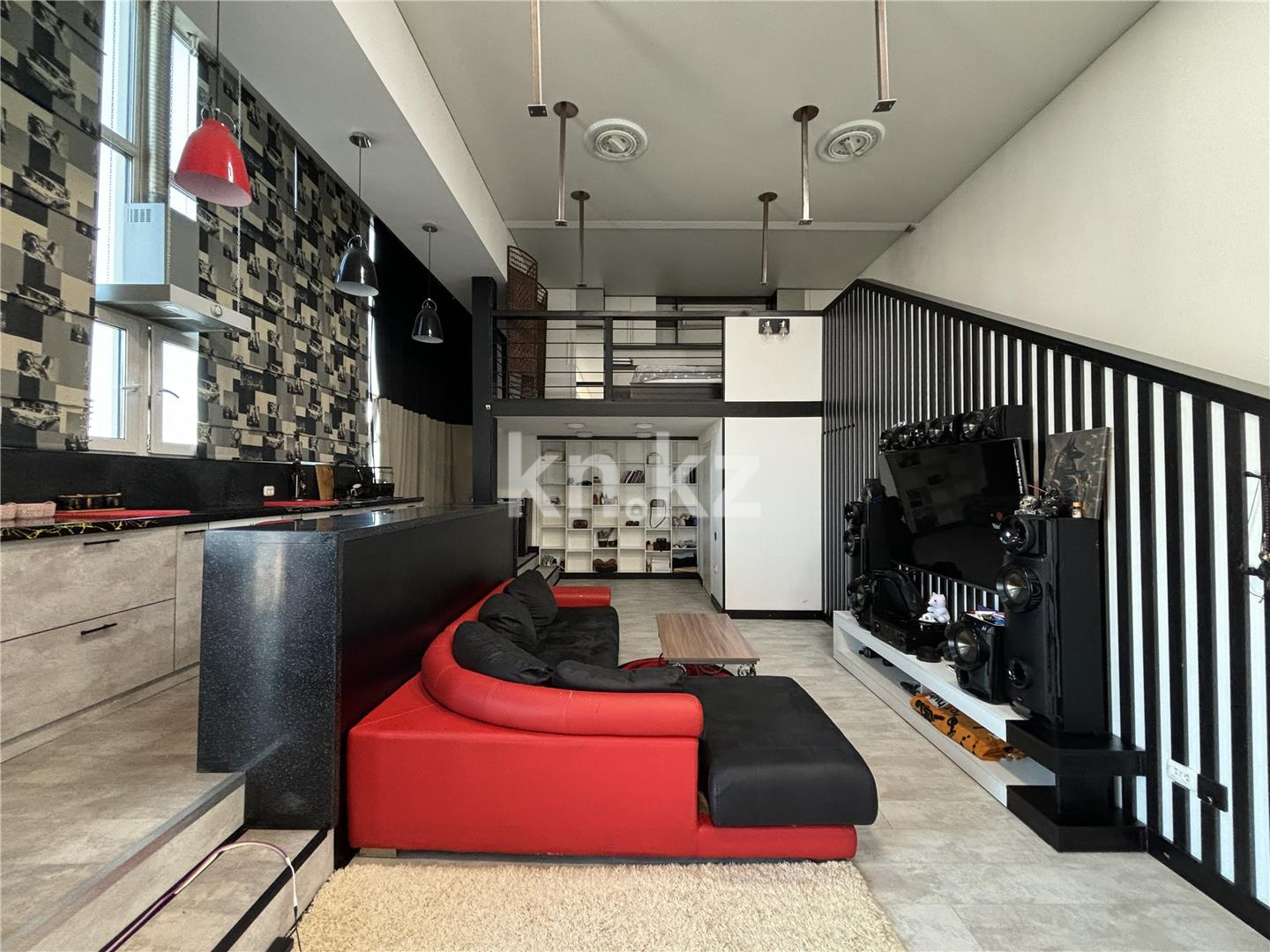 Продажа 2-комнатной квартиры, 74 м², пр. Н. Абдирова, дом  25 в Караганде - фото 4