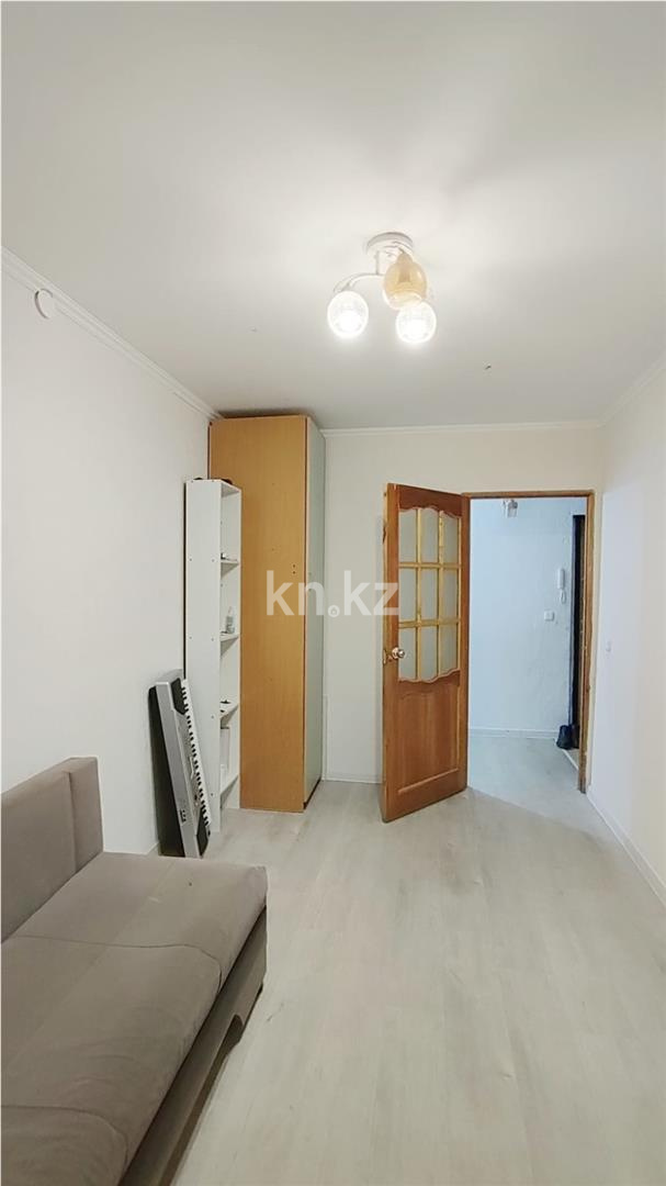 Продажа 3-комнатной квартиры, 57 м², мкр-н 13, дом  33 в Караганде - фото 13