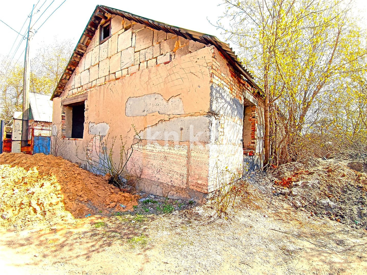 Продажа 4-комнатного дома, 100 м², ул. Самал, дом  21 - Продажа домов и коттеджей в Караганде фото 1 из 6