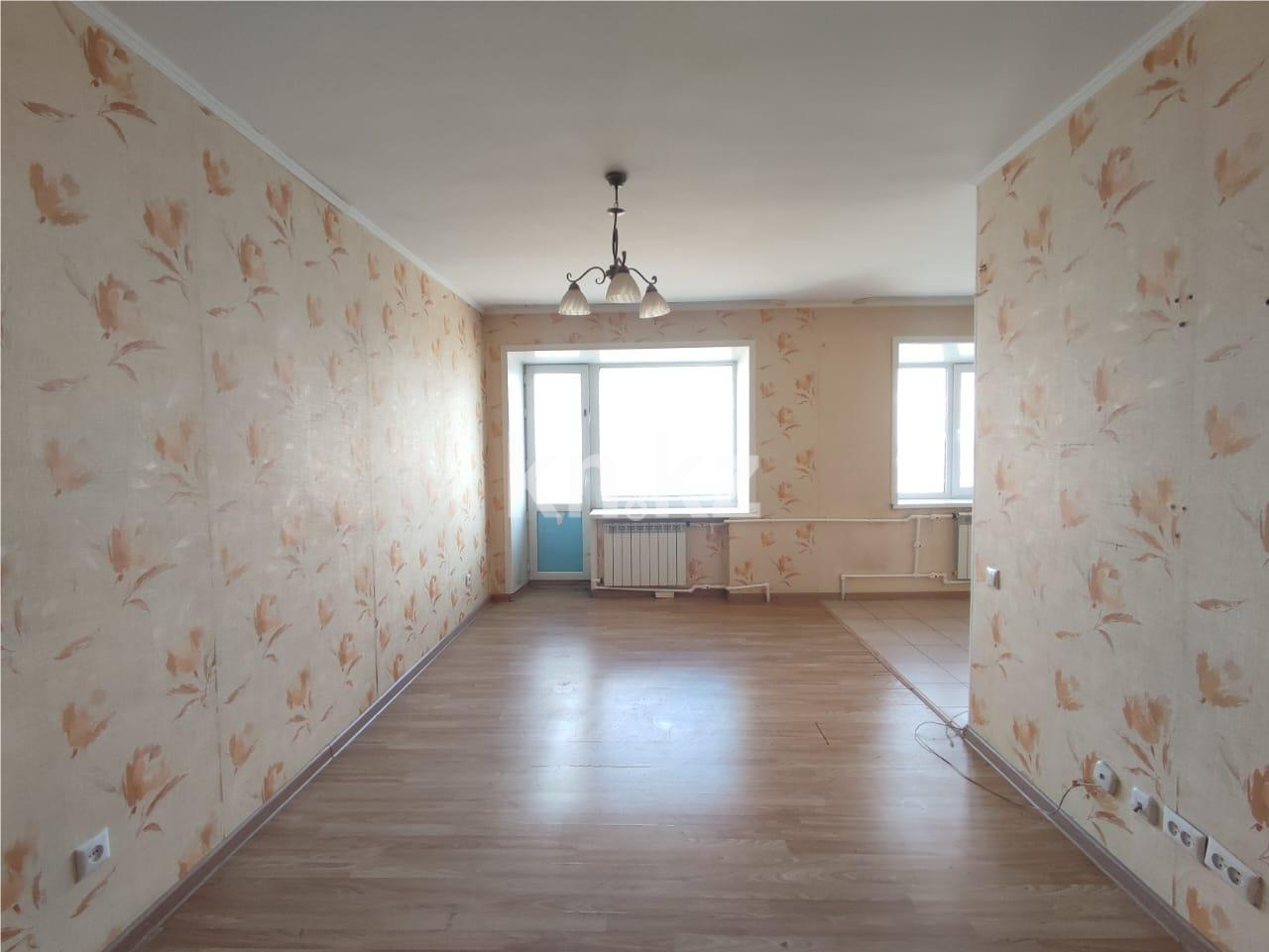 Продажа 3-комнатной квартиры, 60 м², пр. Абая - Продажа квартир в Шахтинске фото 1 из 11