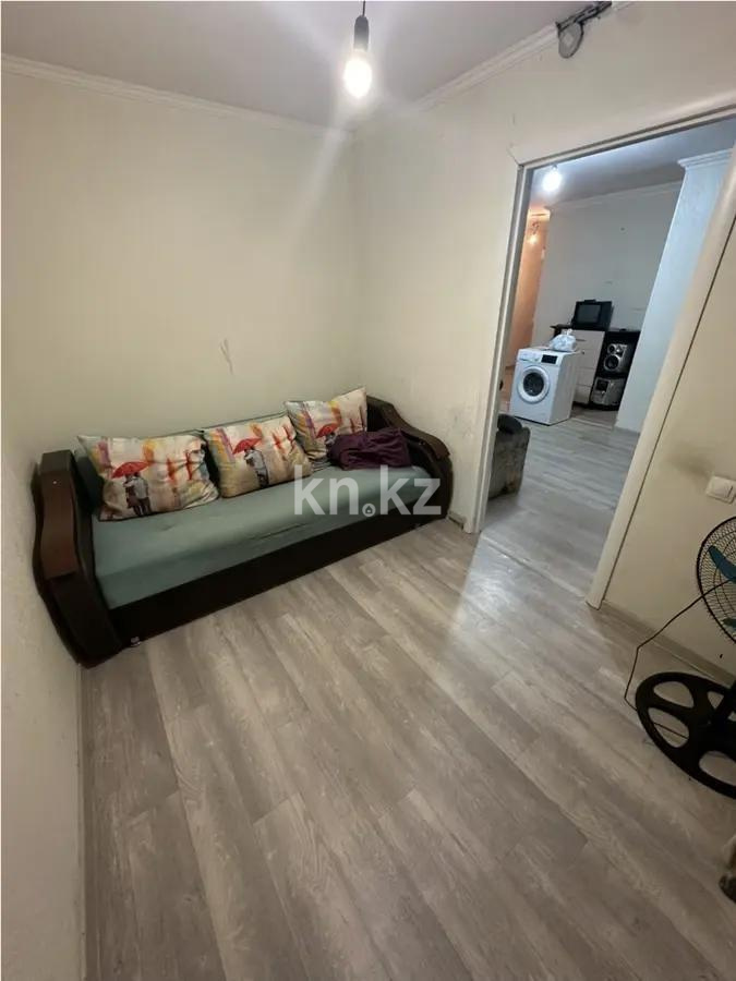 Продажа 3-комнатной квартиры, 48 м², ул. Зелинского, дом  4 - Продажа  трехкомнатных квартир в Караганде без посредников с фото фото 2 из 6