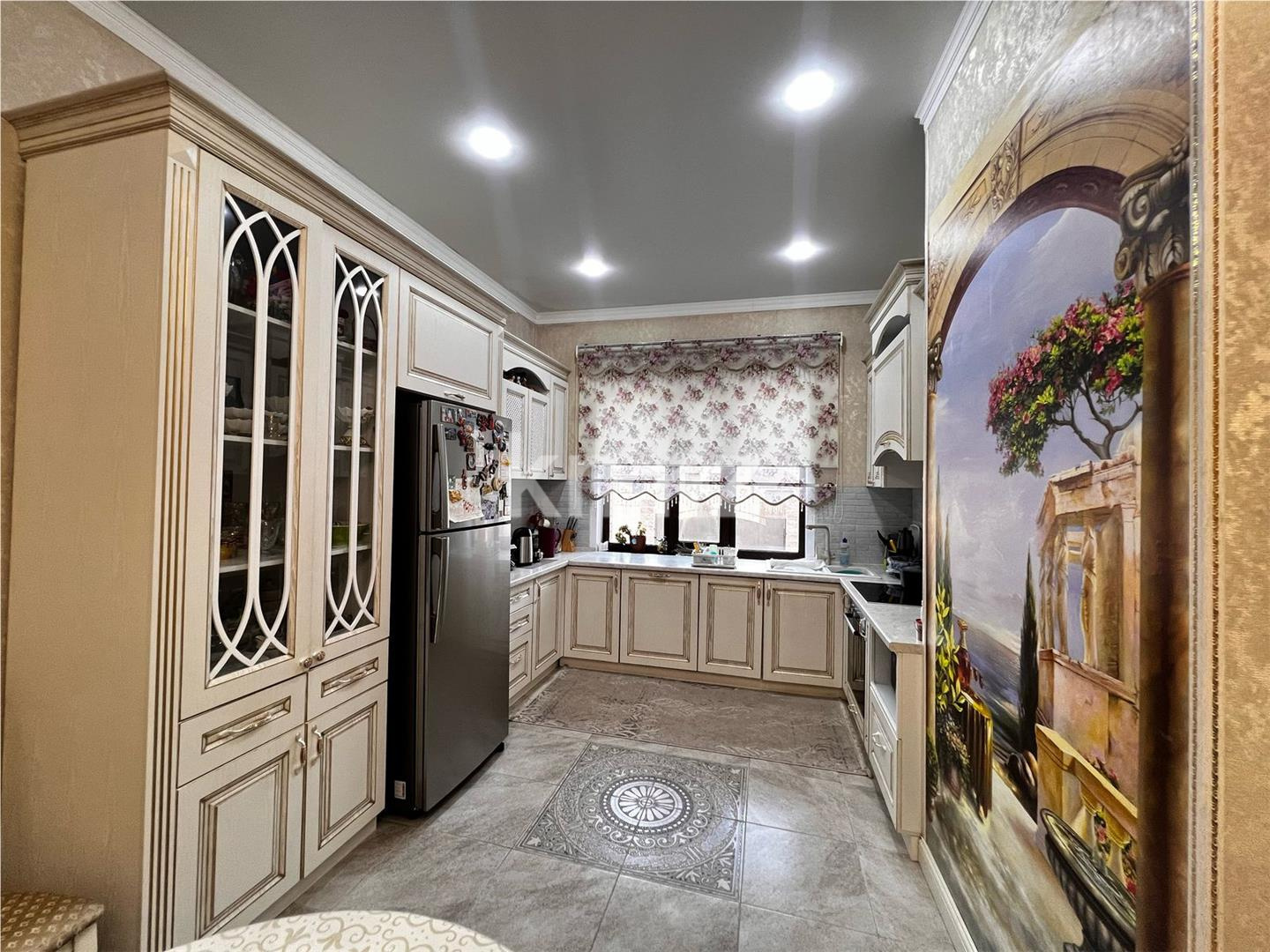 Продажа 7-комнатного дома, 320 м², ул. Кабжанова - Продажа домов, коттеджей в Караганде фото 15 из 36