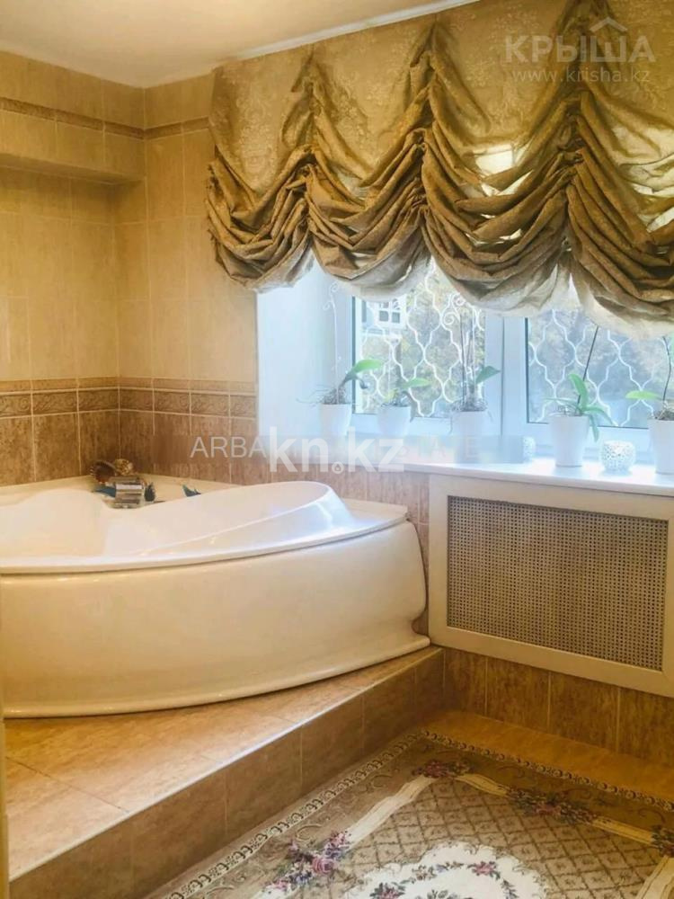 Продажа 4-комнатной квартиры, 106.5 м², ул. Валиханова, дом  124 - ул. Курмангазы - Продажа квартир в Алматы фото 8 из 17