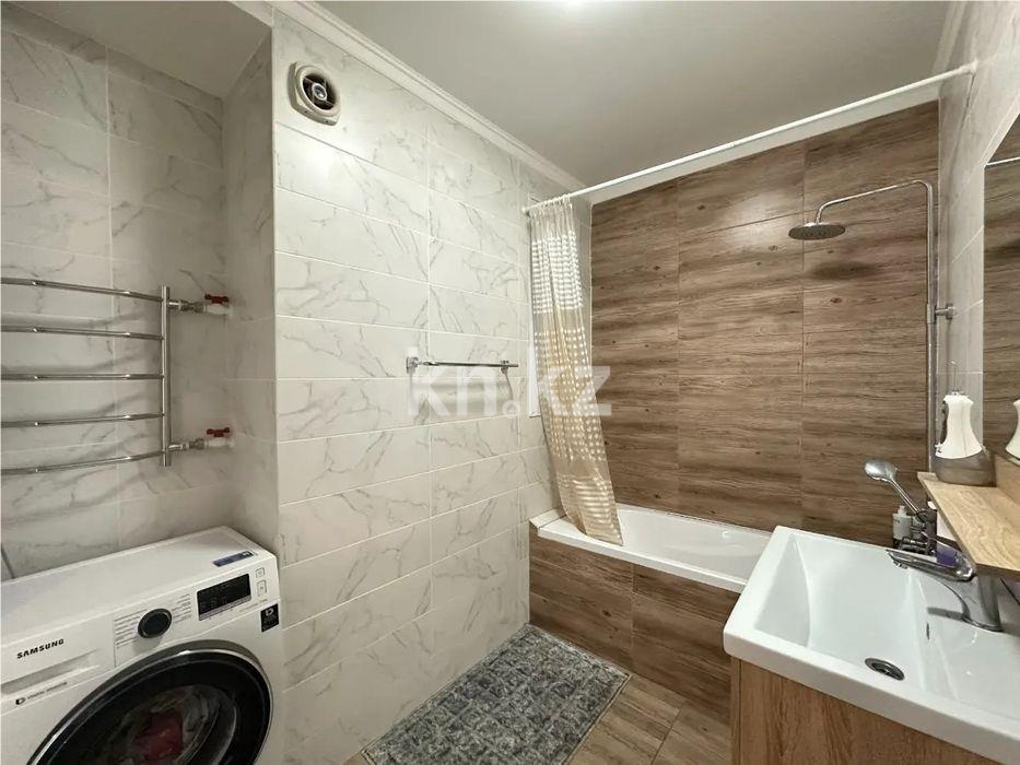 Продажа 3-комнатной квартиры, 104 м², пр. Республики, дом  42 в Караганде - фото 5