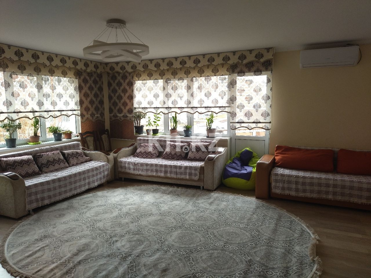 Продажа 2-комнатной квартиры, 87 м² в Алматы