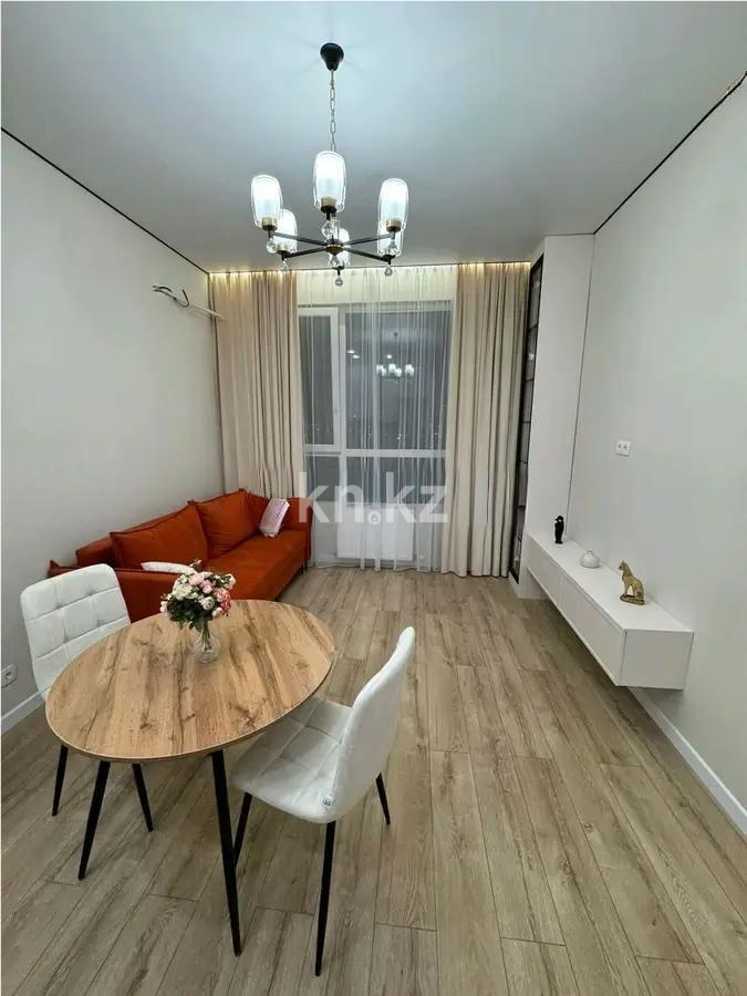 Продажа 2-комнатной квартиры, 42 м², ул. Байтурсынова, дом  8 - Продажа квартир в Казахстане фото 1 из 5