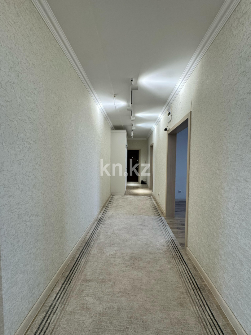 Продажа 3-комнатной квартиры, 89 м², пр. Шахтеров, дом  52 в Караганде - фото 19