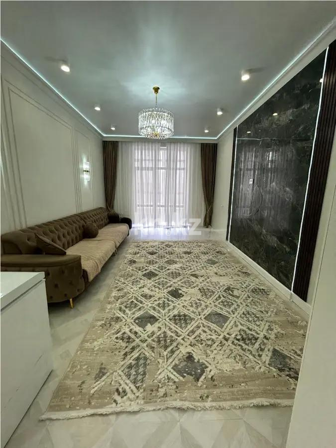 Продажа 3-комнатной квартиры, 88 м², ул. Муканова, дом  53 - Продажа квартир в Караганде фото 1 из 8