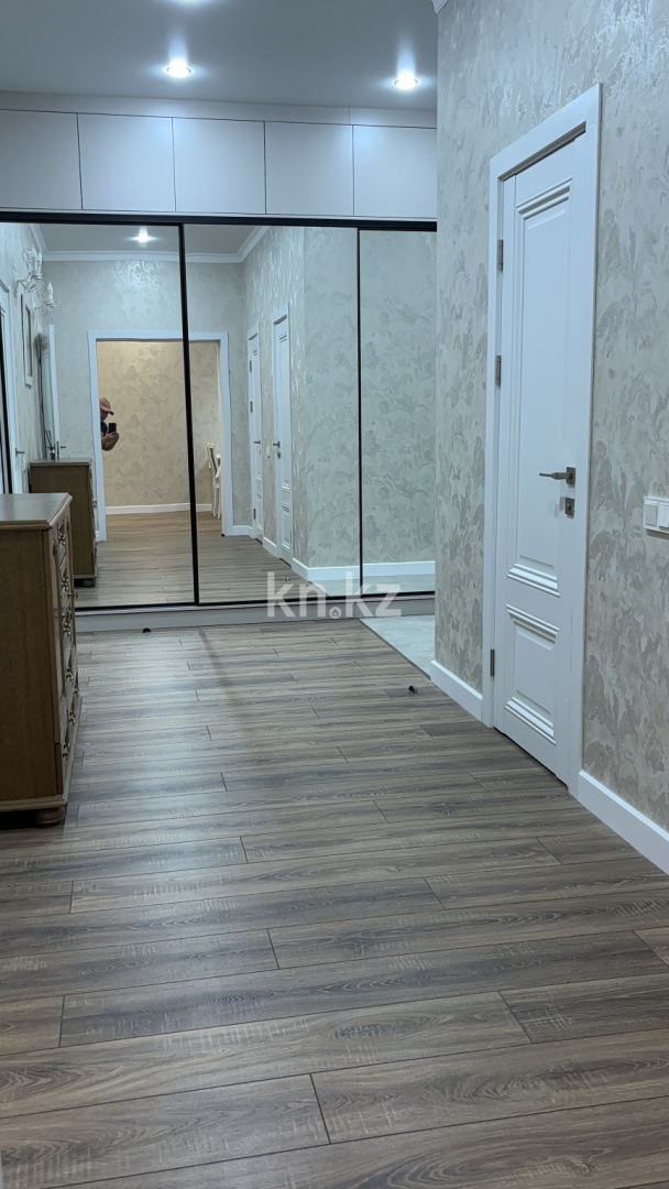 Аренда 3-комнатной квартиры, 90 м², пр. Республики, дом  49 - Аренда квартир помесячно в Караганде фото 24 из 37