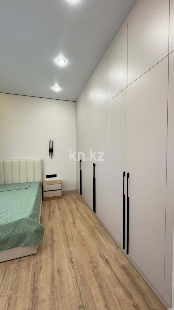 Аренда 3-комнатной квартиры, 90 м², пр. Аль-Фараби - Аренда  трехкомнатных квартир помесячно в Алматы фото 8 из 14