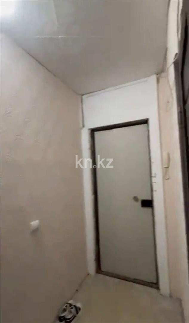 Продажа 1-комнатной квартиры, 33 м², 12 мкр. в Караганде - фото 12
