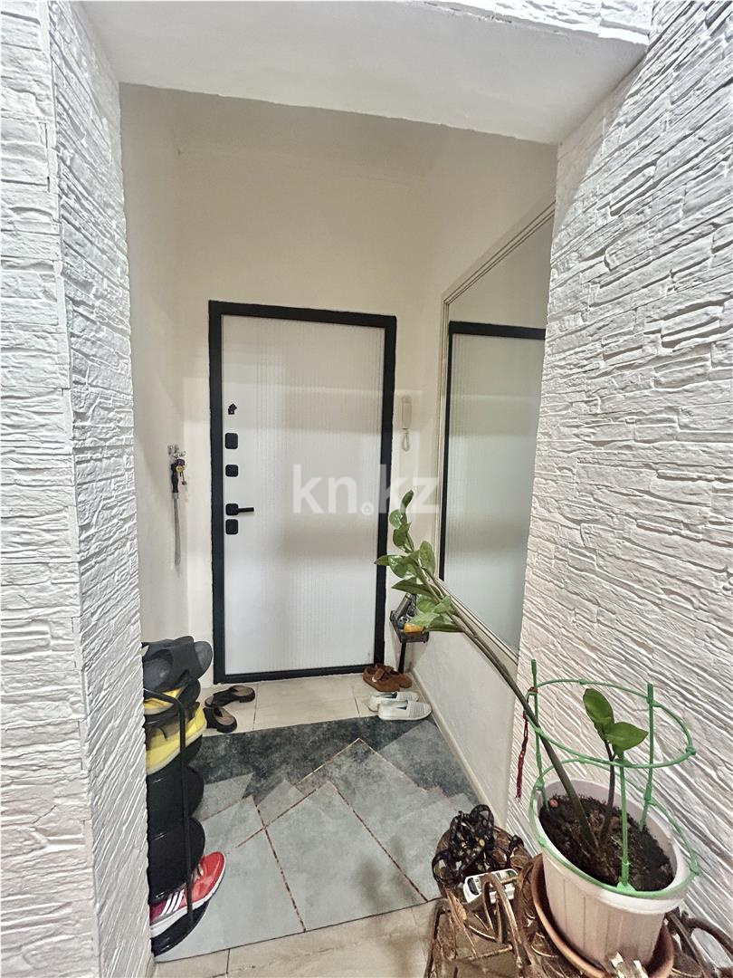 Продажа 3-комнатной квартиры, 80 м² - Продажа квартир в блочном доме в Караганде - страница 2 фото 15 из 19